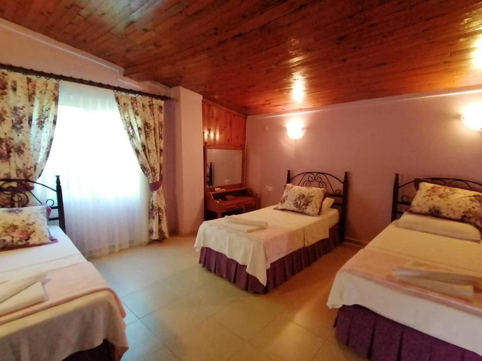 Maviev Otel Cesme Phòng bức ảnh